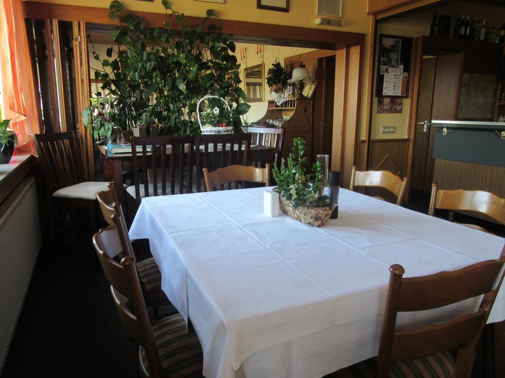 Hotel Restaurant Jonkhans Рийс Екстериор снимка