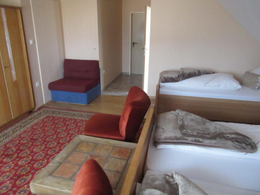 Hotel Restaurant Jonkhans Рийс Екстериор снимка