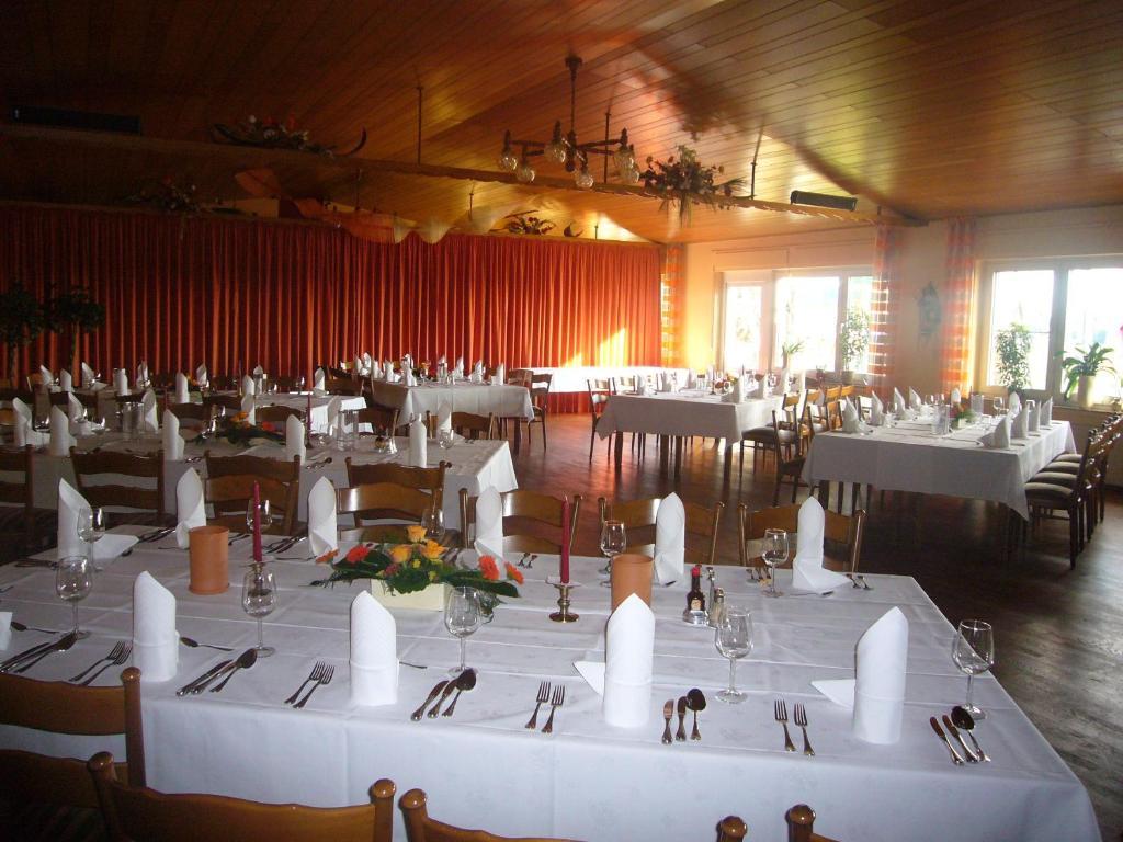 Hotel Restaurant Jonkhans Рийс Екстериор снимка